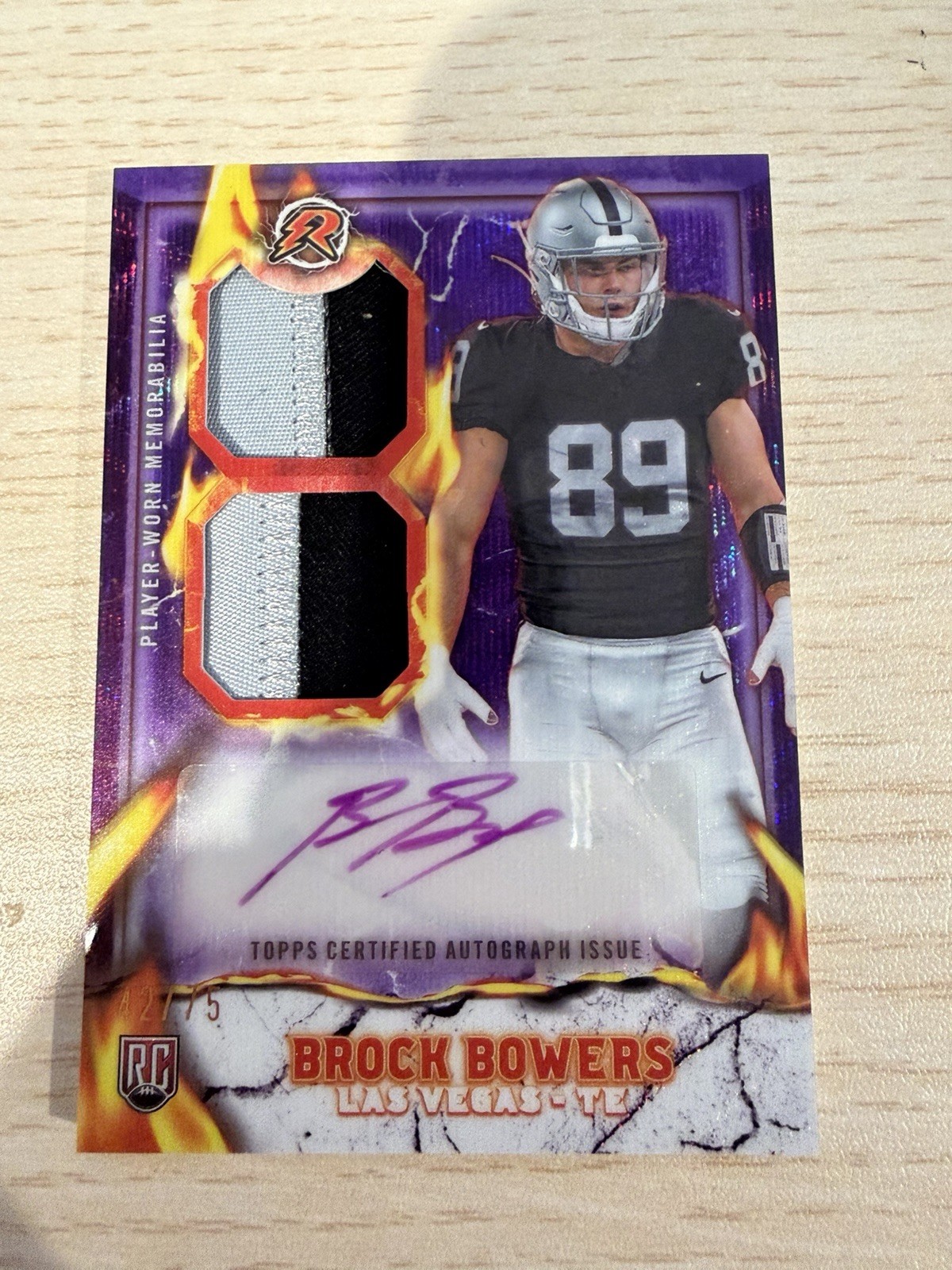 Brock Bowers Topps Resurgence Ignite Rookie Patch Autographs #IPABB Purple Surge