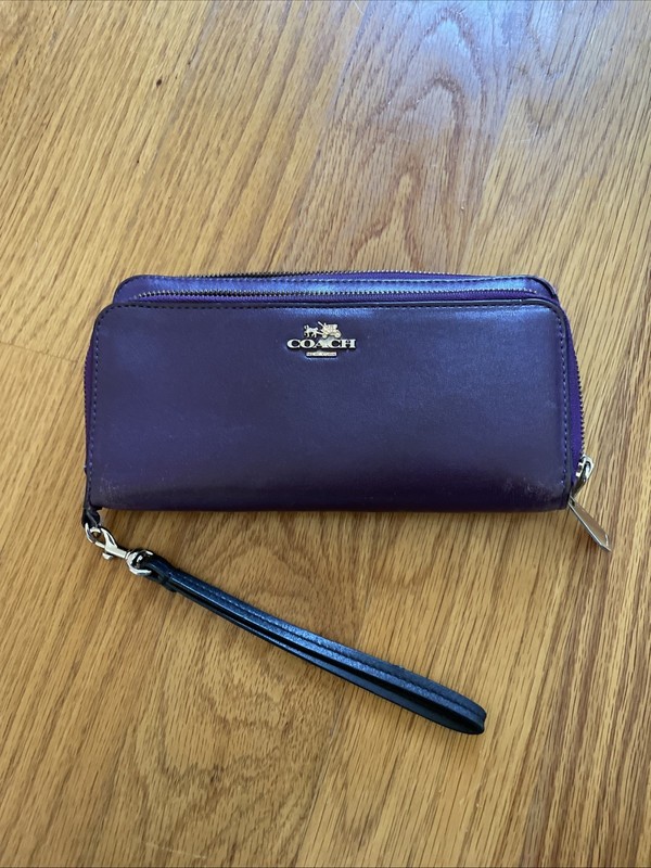 COACH Long Zip-Around Wallet Purple Smooth Leather w Gold Hardware AUTHENTIC