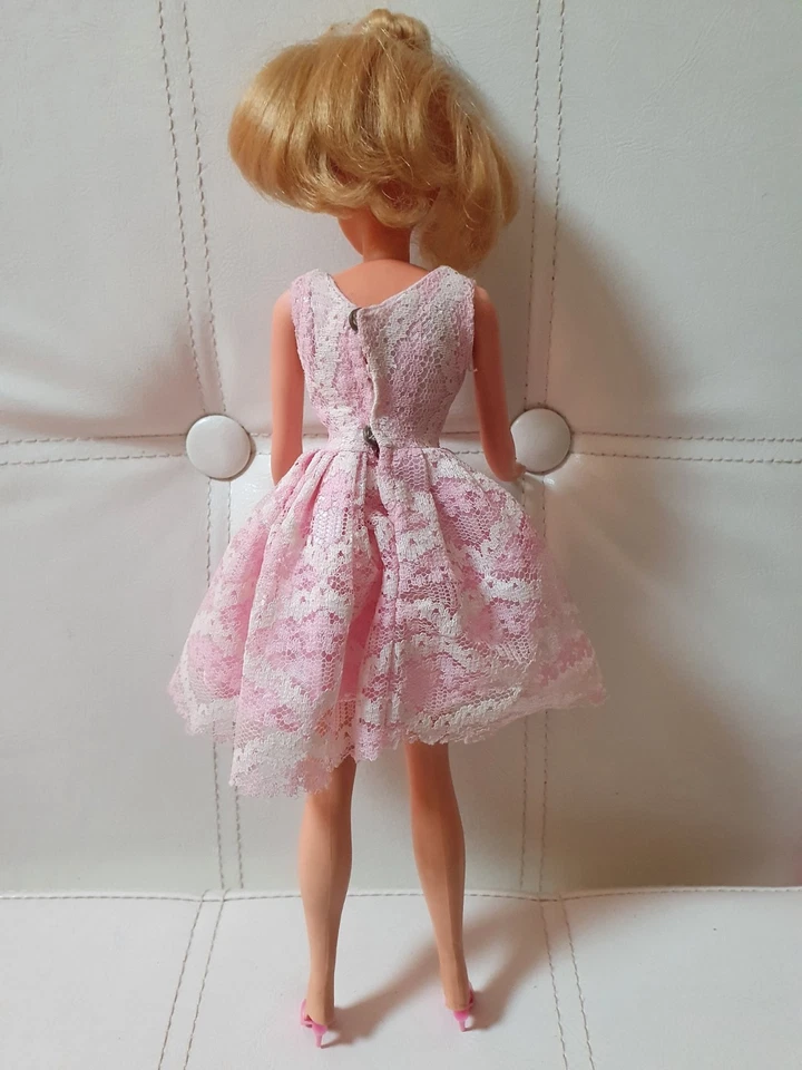 Poupée Tressy Bella 1966  :"Rêverie " - Photo 2/4