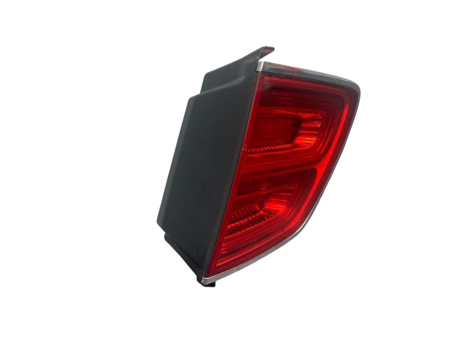 2015-2020 BENTLEY BENTAYGA RH REAR RIGHT LID MOUNTED TAIL LIGHT LAMP ASSY *CHIP*