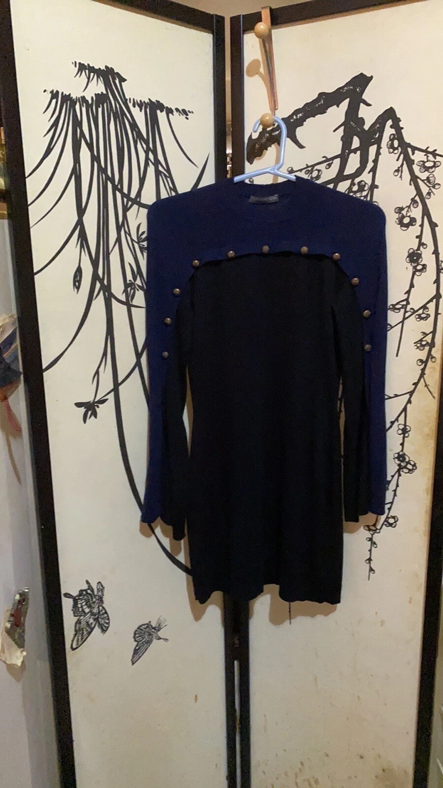 Abito a maglia Alexander McQueen Bodycon nero crepuscolo blu con bottoni con intarsi oro