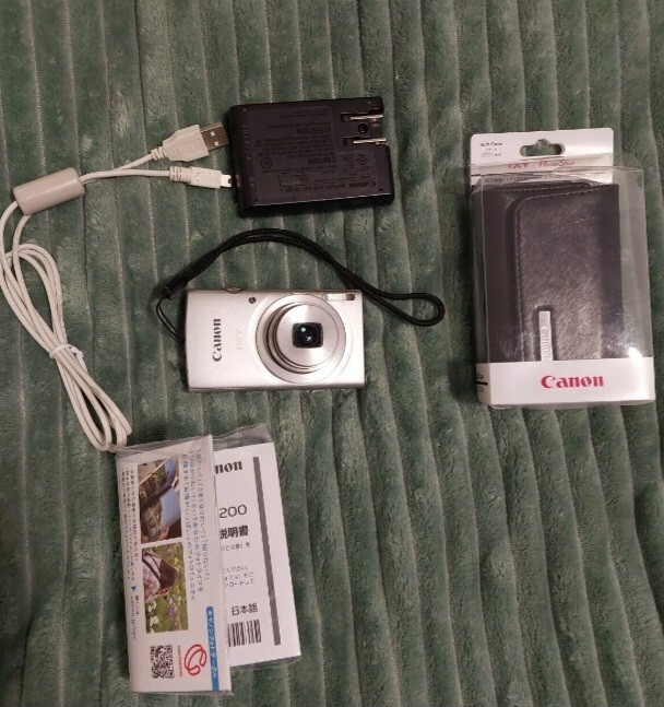 Canon IXY 200 PowerShot ELPH 185 IXUS 185 Silver 20.0MP Digital Camera