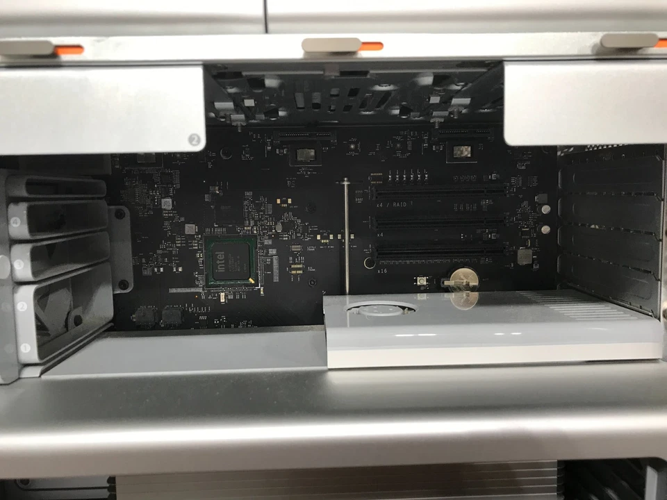 Apple Mac MB535 2.67GHz Xeon W3520 4GB Ram - Image 2 of 4