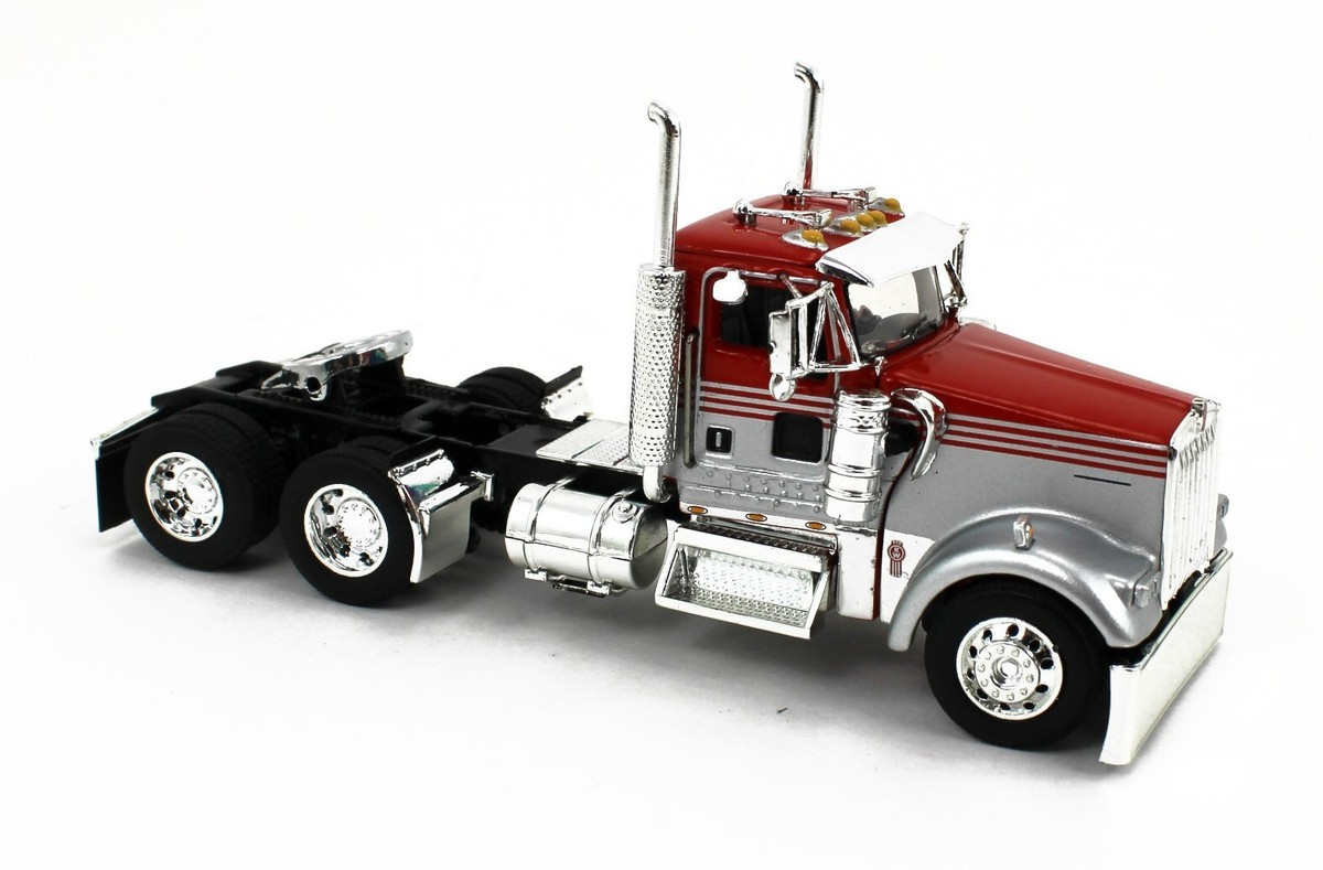 DCP 1:64 RED Kenworth W900L & EAST Michigan Series 31' & 20