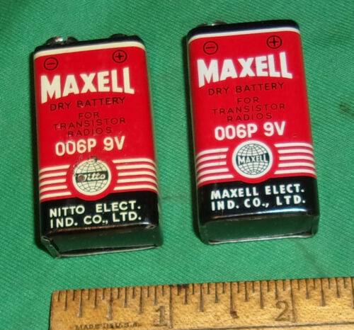 (2) Vintage 9-Volt Transistor Radio Batteries MAXELL by Maxell & NITTO VeryClean - Afbeelding 1 van 6
