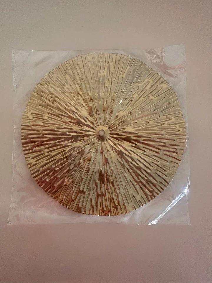 Disco colgante de pared texturizado tono dorado - arte metálico redondo decoración adorno moderno Foto 2 de 4