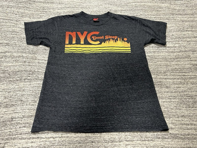 NYC DON'T SLEEP Mens Medium Charcoal Sunset City Silhouette MAD ENGINE T-Shirt
