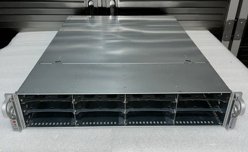 Supermicro CSE-826 2U 12-Bay SAS2 (2x 920W) No: Motherboard /Storage