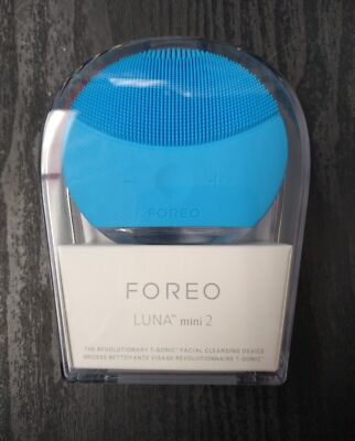 FOREO Luna Mini 2 Facial Cleansing Brush ( Fuchsia )  NEW IN PACKAGE 