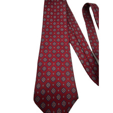 Van Heusen Classic Collection Silk Tie Burgundy Geometric Pattern Made in USA