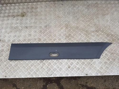 VW CRAFTER Furgon SY Kotflügelzierleiste hinten links A9066903200 2.0 32179291