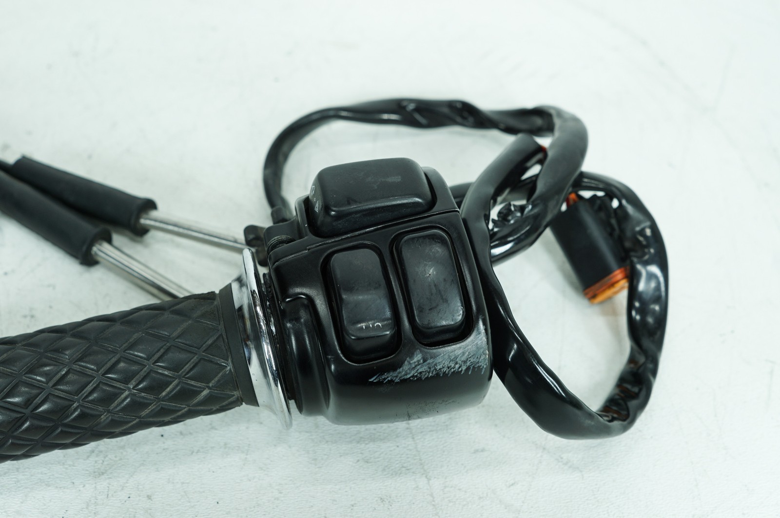 2003 Harley Sportster XL883 Hugger OEM Right Engine Start Kill Switches Controls