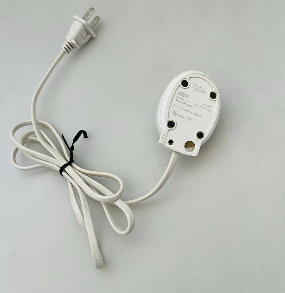 Braun Oral-B Tipo 3757 Cepillo de Dientes Eléctrico Base Cargador de Goteo Blanco EE. UU. Foto 3 de 4