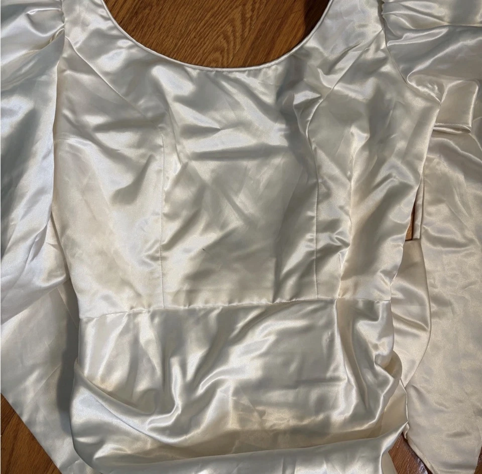 Vintage 1980s Long Sleeve Satin Wedding Dress - Size 2 - Image 4 of 4
