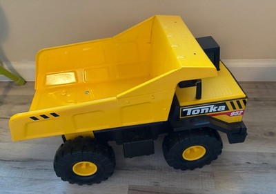 Tonka Steel Classics Mighty Dump Truck - Made with Steel & Sturdy Plastic,Yellow