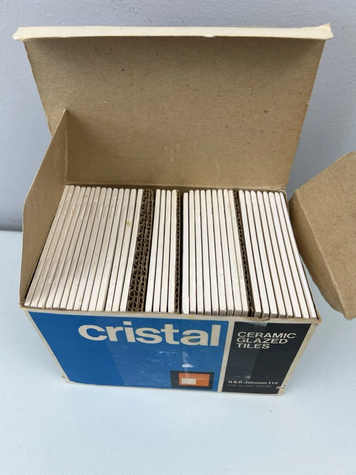 Azulejo de cerámica Cristal X35 4,25”x4,25” Azulejos espaciadores H&R Johnson nube de nieve Foto 3 de 4