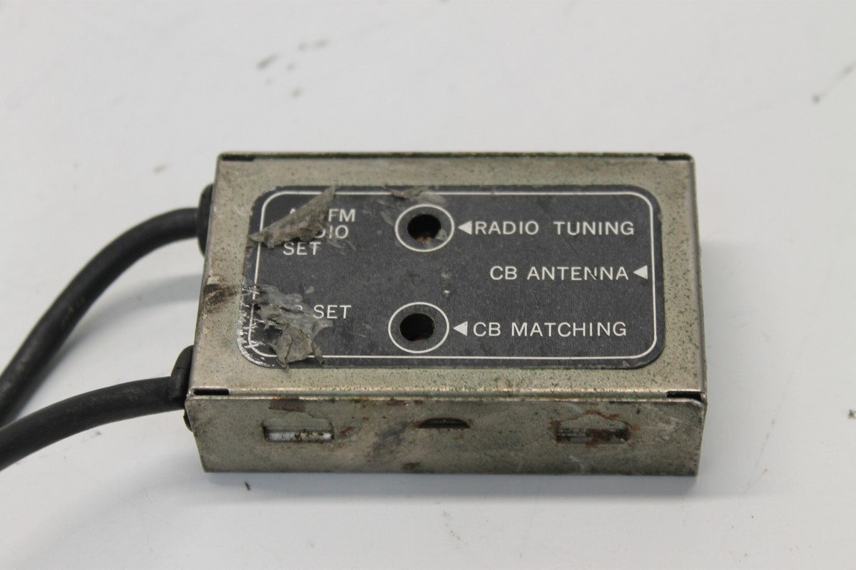 85 HONDA GOLDWING 1200 GL1200SEI RADIO STEREO CONTROL UNIT 85 HONDA GOLDWING 1200 GL1200SEI RADIO STEREO CONTROL UNIT