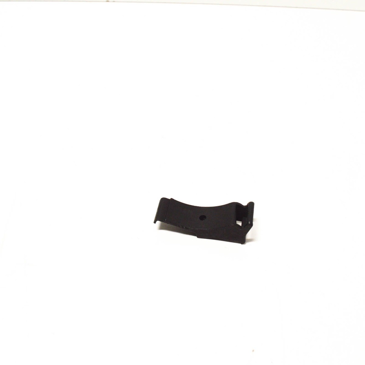 NEW MERCEDES-BENZ CLK C209 GLOVE COMPARTMENT BRACKET A2096890032