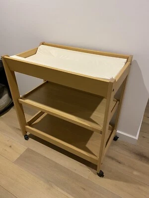 gumtree boori change table