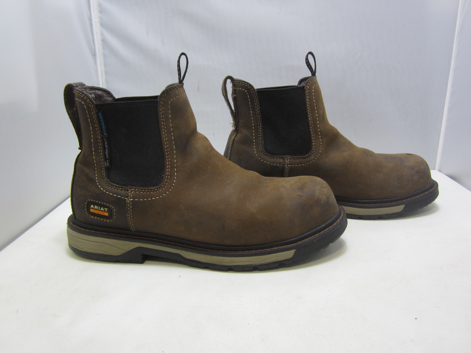 box32 Womens ARIAT Riveter Chelsea Composite Toe Work Boot 10B eBay