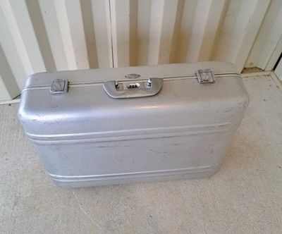 Vintage Zero Halliburton luggage Case Teal Interior 24x18x8.5 -Combo Lock