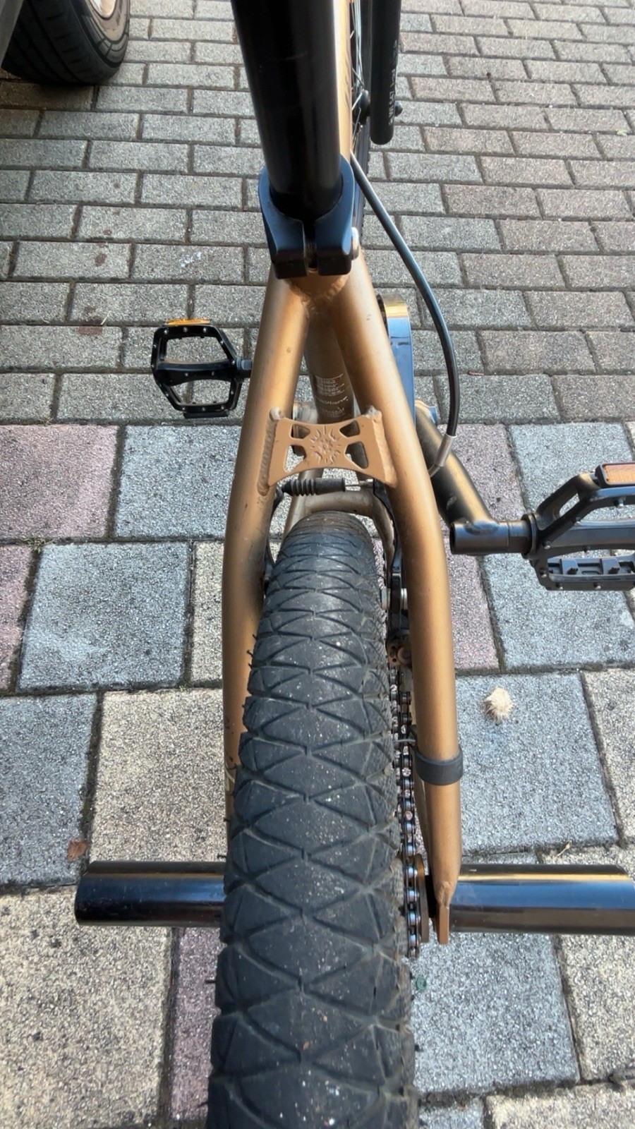 금색 1단 기어 프리스타일 BMX 자전거, 림 브레이크, BMX 핸들바 3