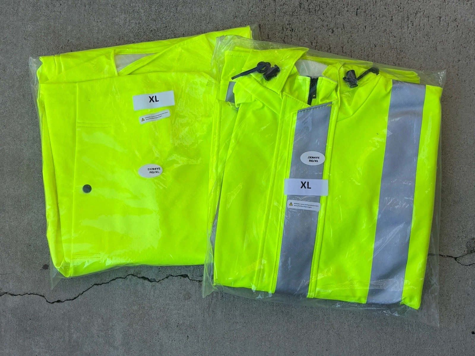 Bulwark Hi-Vis Rain Jacket JXN4YE and Overall BXN4YE. SZ XL PPE New sealed - product detail image 1