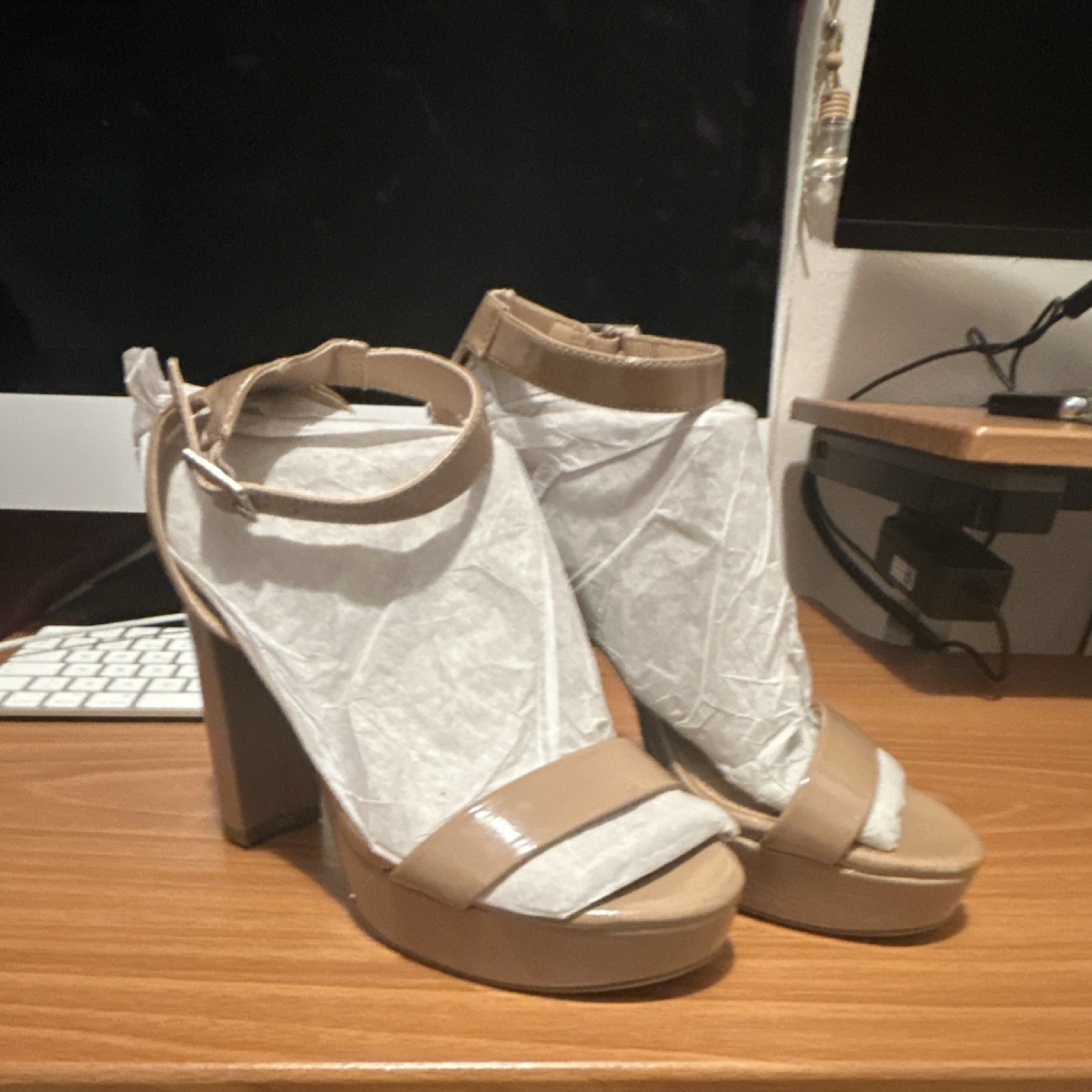 Women’s Beige Patent Leather Platform Open Toe Ankle Strap Buckle Heels 8.5