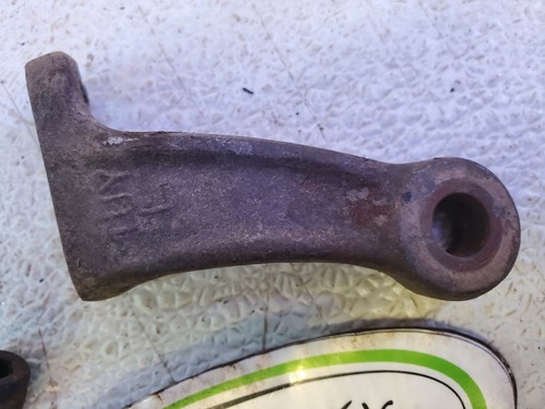 1990 - 2006 Yamaha Banshee Left Steering Knuckle Arm With Bolts Spindle Arm - Picture 3 of 9