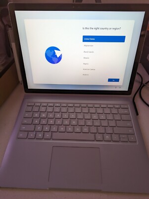 Microsoft Surface Book 13.5 inch (512GB, Intel i7-6600U, 2.6GHz, 16GB)...