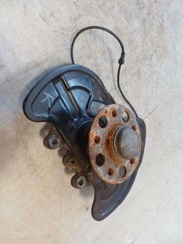 Mercedes Benz MB C Klasse W204 C200 CDI Achsschenkel Radnabe Vorne A2044202644