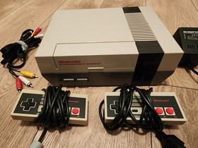 NES Console Nintendo + Super Mario Bros 1 2 3 & Donkey Kong 3
