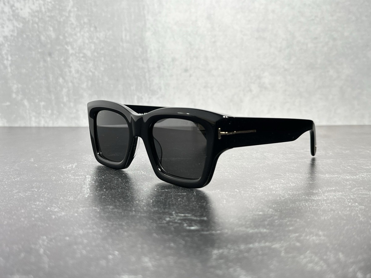 NEW TOM FORD TF 1154 ILIAS SUNGLASSES SHINY BLACK w/GRAY LENS 01A