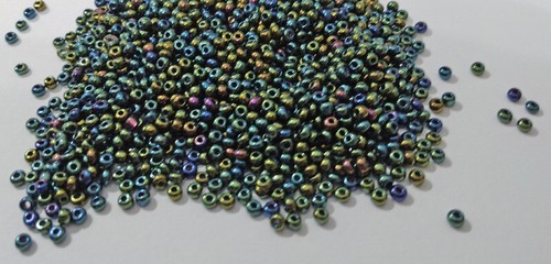 Metallic Green Iris AB Vintage Antique Czech Glass Seed Beads 10/0 BB18