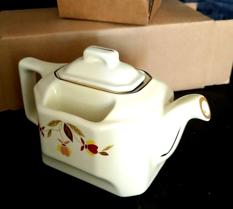 RARE Jewel Tea Teapot NALCC 2000 Hall Autumn Leaf T Ball New in Box Art
