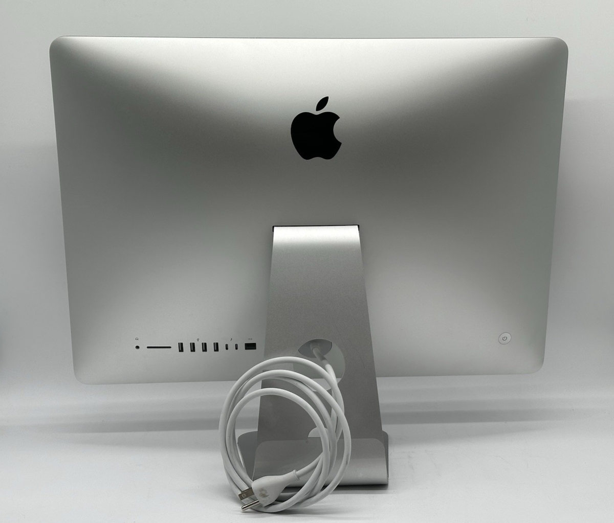 Apple iMac18,1 22