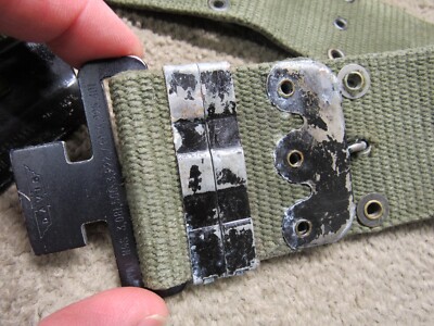 M1956デービィスバックル　ピストルベルト DAVIS pirtol belt US Vietnam Era Davis Buckle Pistol Belt Canvas Vertical Weave