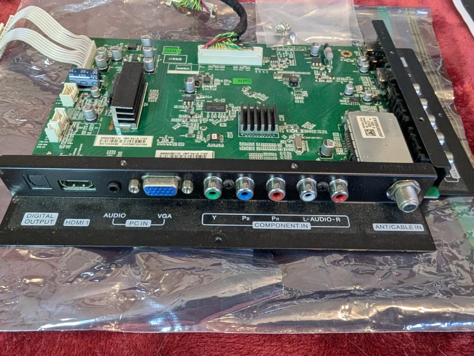 Insignia 24"  LCD TV NS-24E730A12 Main Board 6MS00801A0 Working Pull w/ Screws - Image 4 of 4