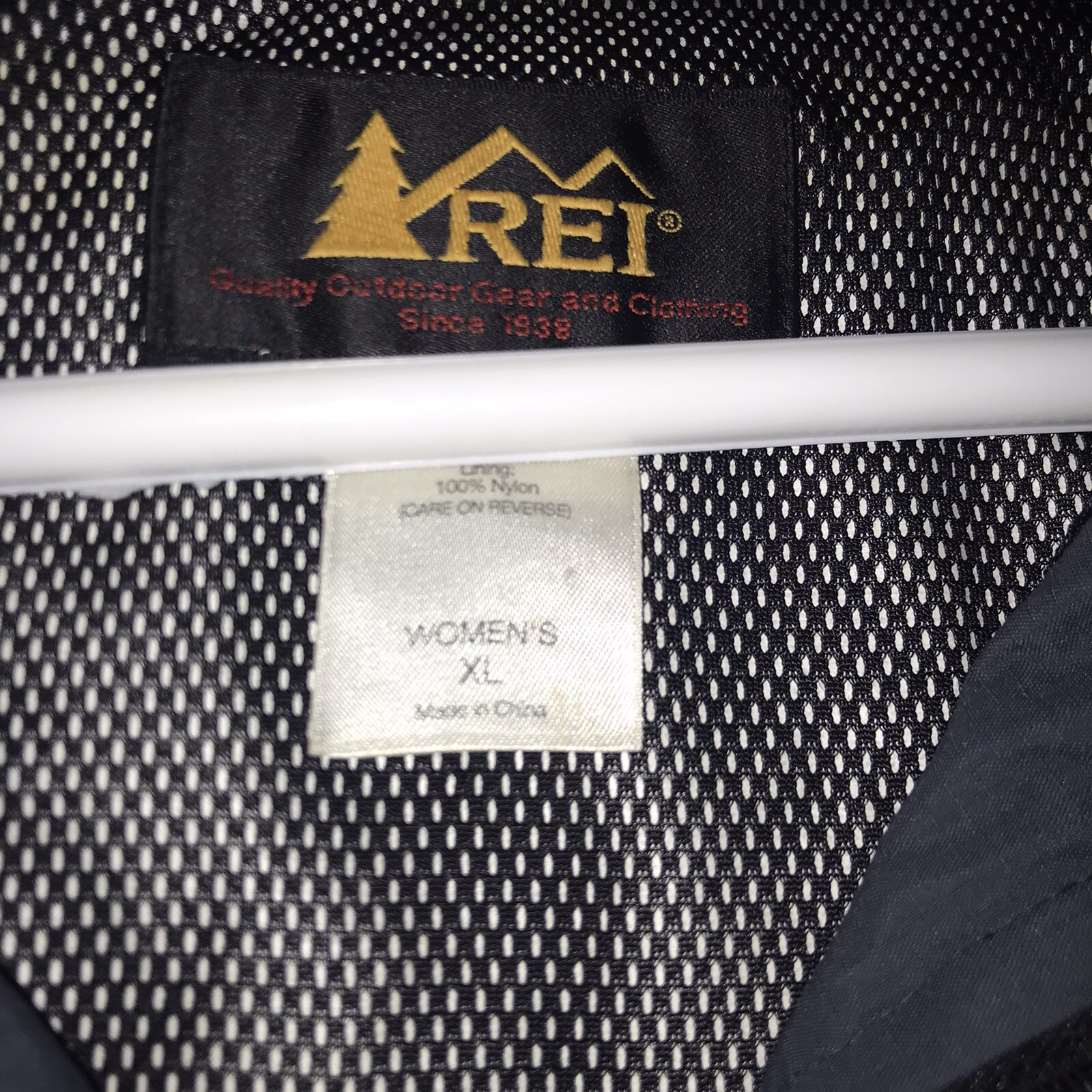 REI ELEMENTS 100% Nylon Shell RAIN JACKET Hiking/… - image 4