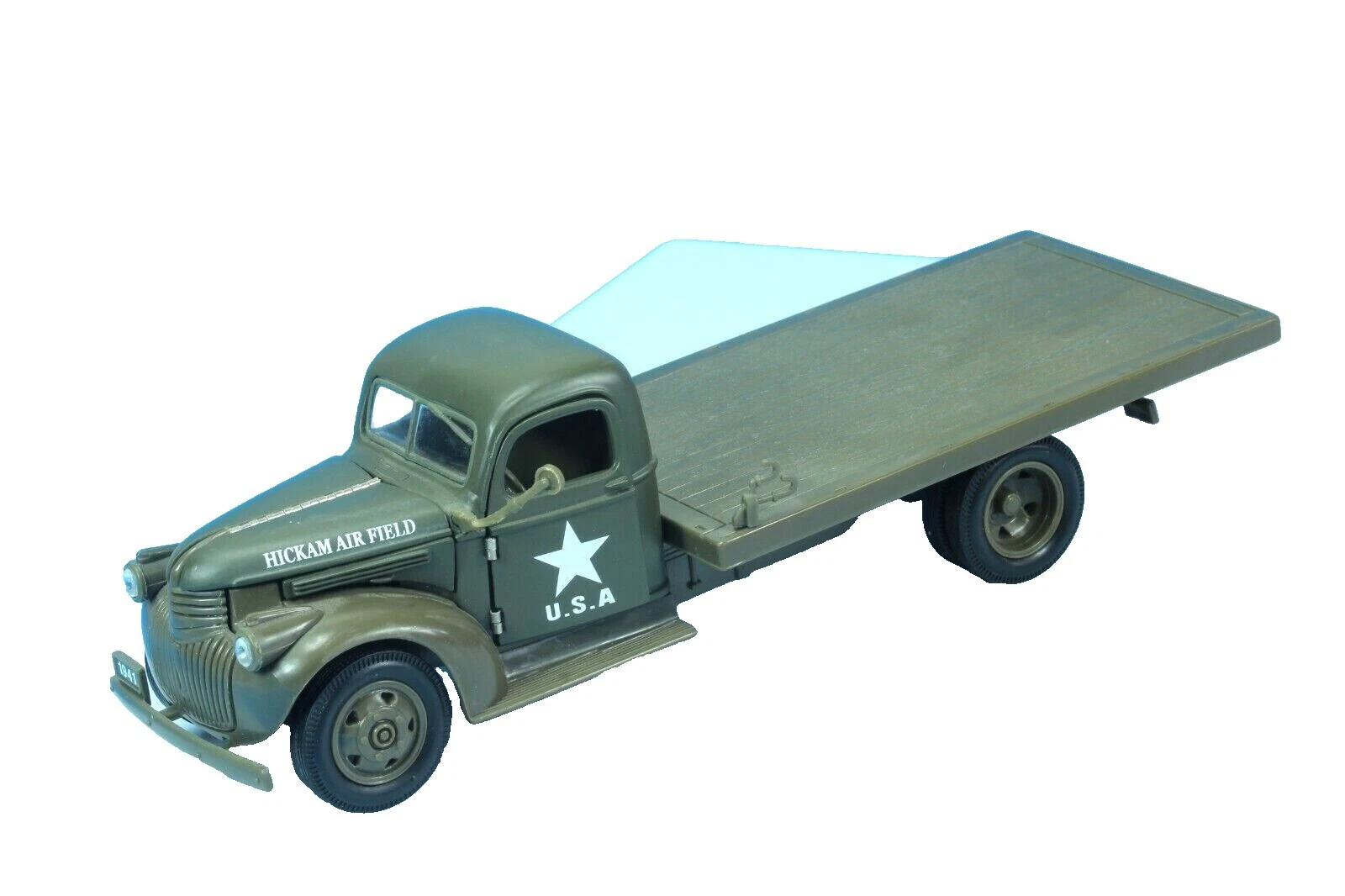 Chevrolet Plastic литые танки и военные автомобили