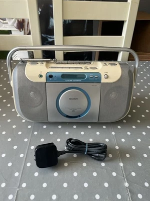 Vintage Sony CD Radio Cassette Tape Recorder CFD-E100L Boombox Tested & Working - Image 1 of 3