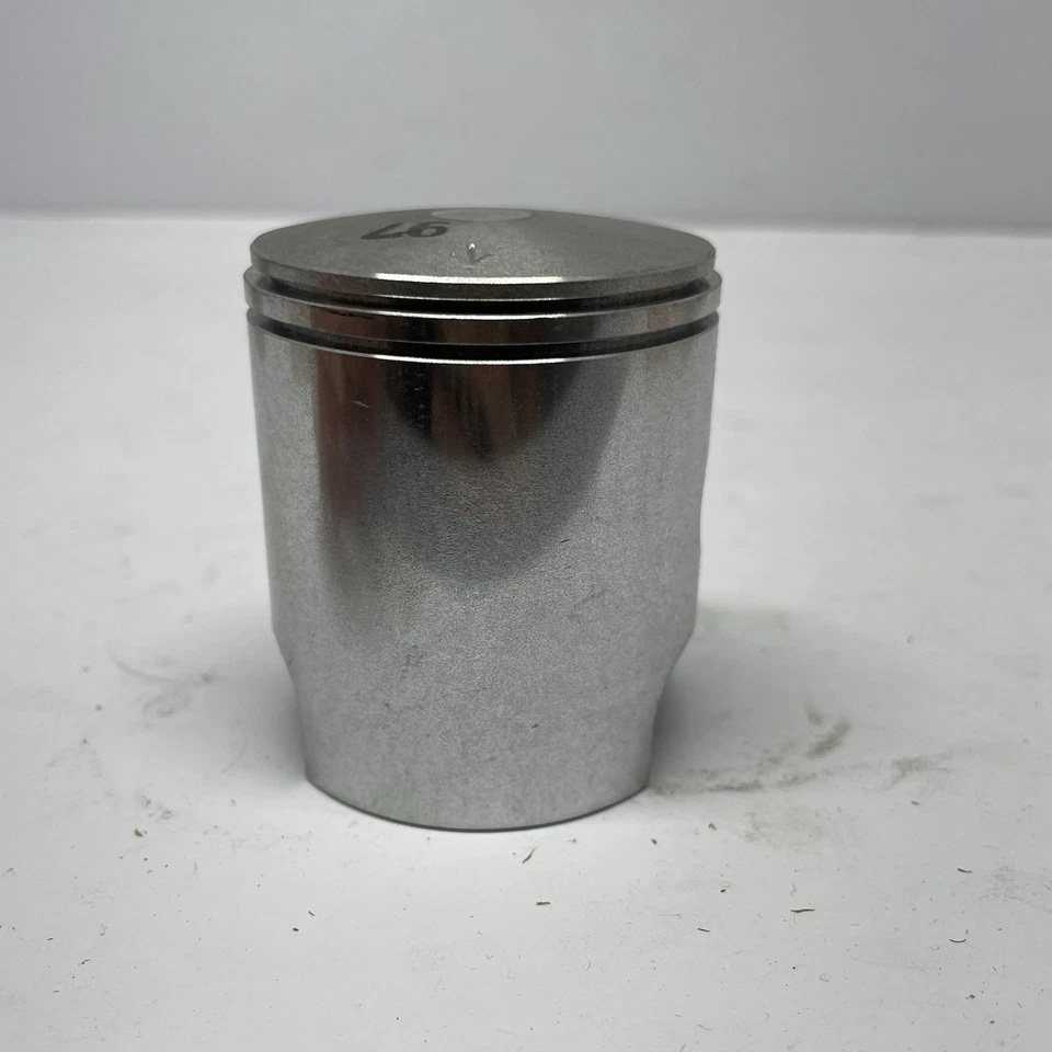 Pistón Yamaha 74-75 DT125 estándar 444-11631-00-97 NOS Foto 3 de 4