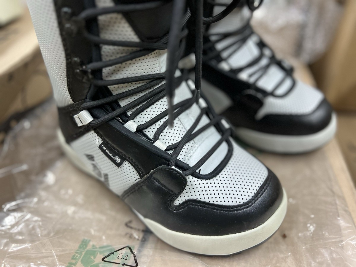 Northwave Vintage TF Lace Gray Snowboard Boots Womens 6-6.5 US NiB