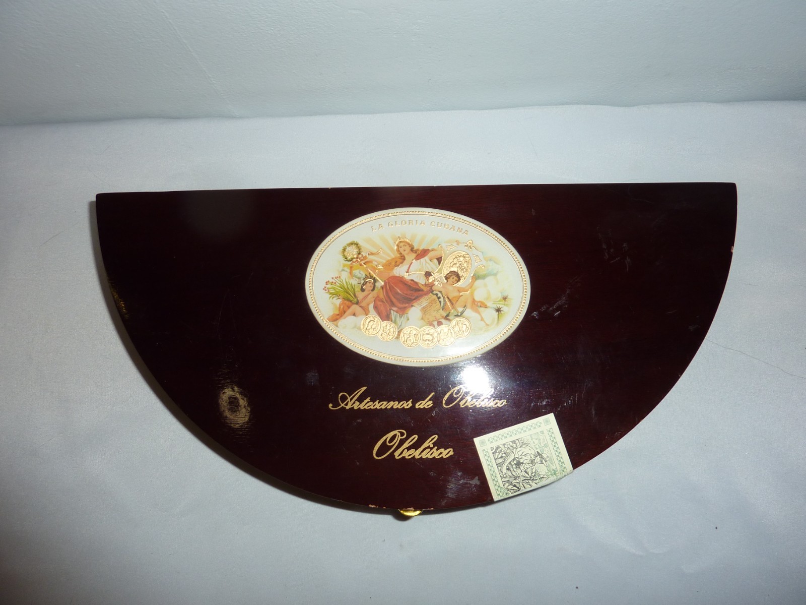 Rare La Gloria Cubana Obelisco Half Moon Shaped Cedar Cigar Box w Velvet Bed!