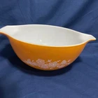 1.5 Qt. Pyrex Mixing Bowl Butterfly Gold Cinderella Pattern  7” Great Condition