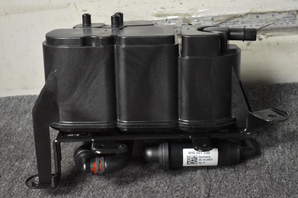 AUDI A8 QUATTRO L 2011-2021 BOTE DE VAPOR DE FÁBRICA OEM Foto 4 de 4