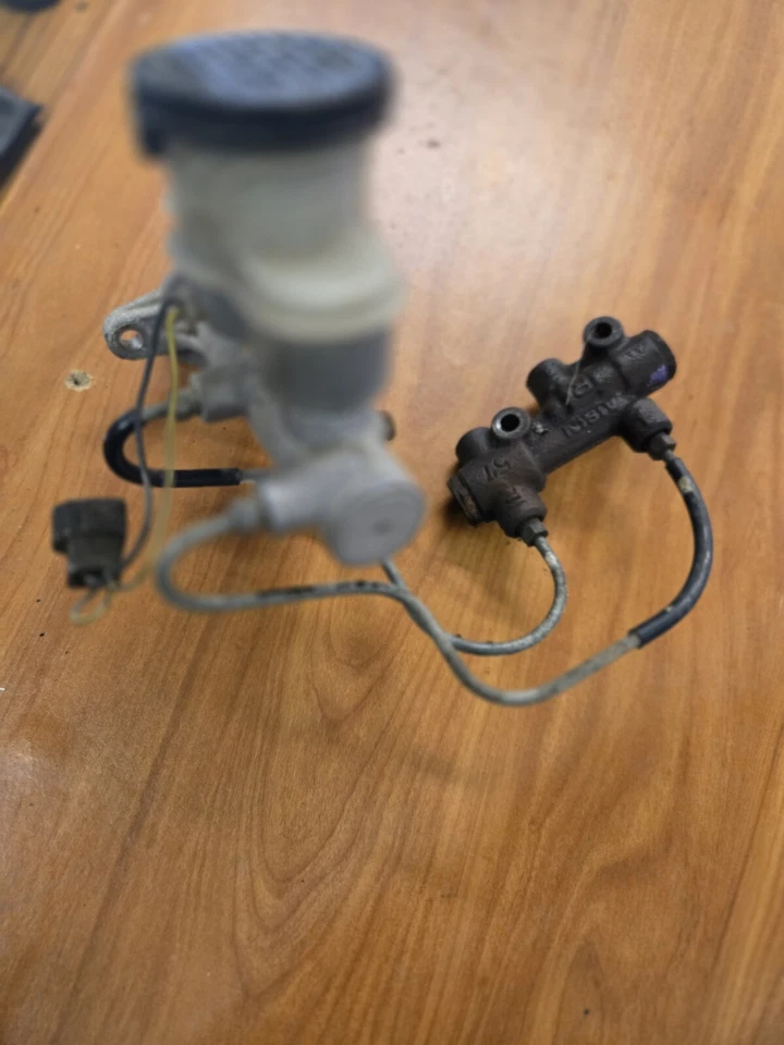 Brake Master Cylinder-Premium Centric fits 1987-1991 Isuzu Trooper - Image 3 of 4