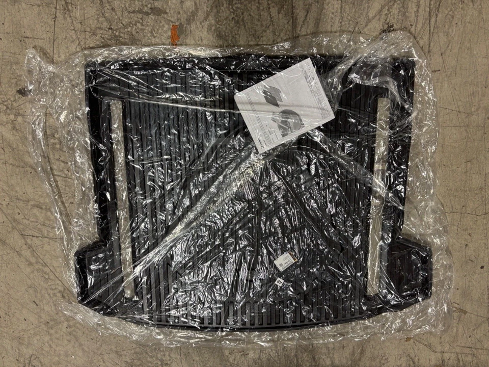 Новый OEM GM CADILLAC XT5 17-20 задний грузовой отсек всепогодный премиум коврик 84115991 - Изображение 2 из 4