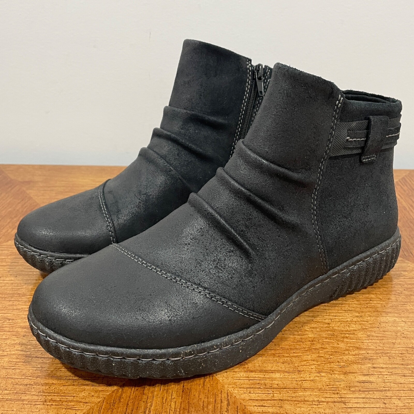 SAOLA Stivali Clarks Caroline Derby donna 9M neri scamosciati comodi stivaletti con cerniera 74158