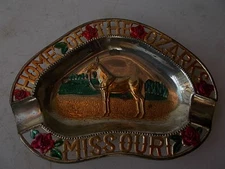 VINTAGE- MISSOURI  Metal Shabby Tourist Trap Ash Tray!